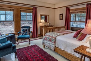 Room - Mccloud Hotel (McCloud)