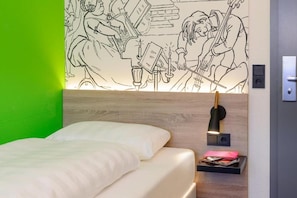 Bedroom - Sunday Hotel Halle Zentrum - Standard Single Room (Halle (Saale))