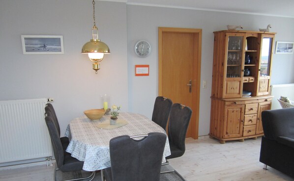 Dining - Vrbo Property (Fehmarn)