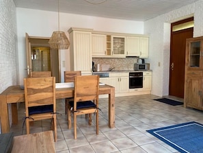 Dining - Vrbo Property (Pilsum)