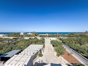 Daytime, Horizon, Landscape, Urban Design, Sea, Ocean, Landscaping, Coast, Seaside Resort - Beautiful apartment for 4 people with A/C, WIFI, TV and patio (Mola Di Bari)