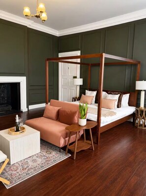 Room - Grendon Hall Estate (Grendon)