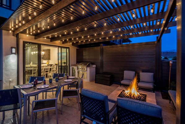 Fire Pit - Snow Canyon Escape Private Pool: Family Games! (Santa Clara)