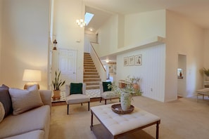 Interior - Spacious Hillsboro Home w/ Fenced Yard (Hillsboro)