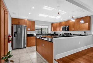 Room - Home Near Disney With Resort Pool Spa Access (Orlando)