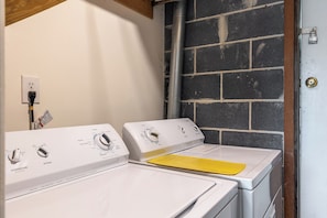 Tar Landing Villas 306 | 1st Level Laundry - Tar Landing Villas 306 - 3BR 2 BA - Oceanview Condo in Atlantic Beach (Atlantic Beach)