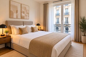 Room - Vrbo Property (Paris)