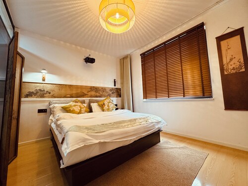 Cloud Realm Luoyang City Centre Suite