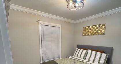 3-bedroom house in adorable Wilmer with cool AC breeze