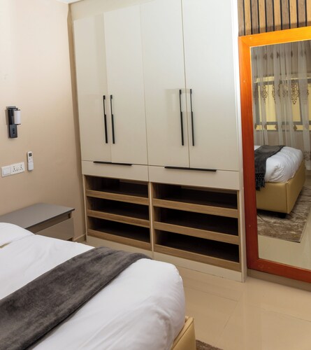 Mupakaviri Suites