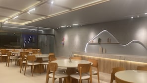 用餐