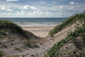 Beach - Private Boat Dock + Beach Access | Canal-Front (Corpus Christi)