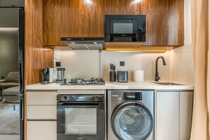 8_Kitchen_2 - HAVN - Spacious studio in Torino, Arjan (Dubai)