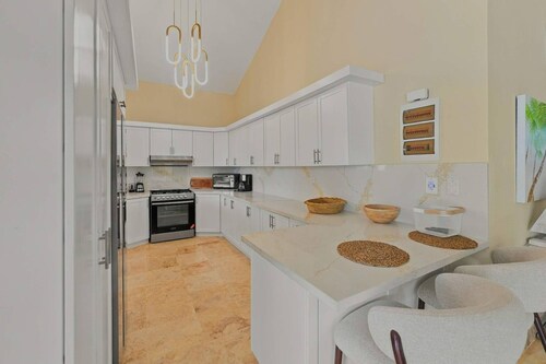 4BR Caribbean Villa in Hispaniola
