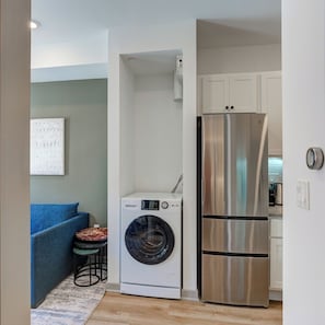 Interior - Comfortable 1BD near UPenn & Drexel | Queen Bed (Philadelphia)