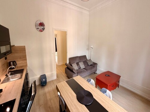Apartment Near Parc Fenestre