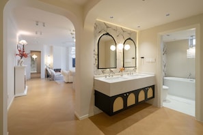 Bathroom - Book&Bed-Yuyuan City God Temple2 (Huangpu District)
