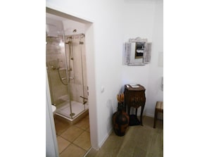 Bathroom - Holiday Apartment With 1 Bedroom (Lindau)