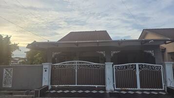 Bahagian luar