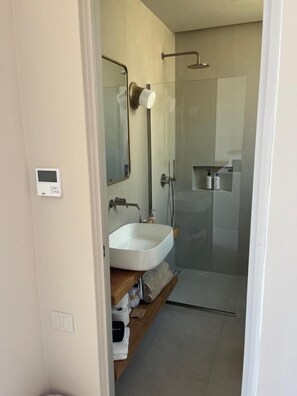 Bathroom - Alos Suites (Kalamata)