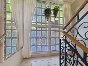 Furniture, Interior Design, Flooring, Ceiling, Floor, Chair, Room, Lighting, Table, Kitchen & Dining Room Table - Nice apartment for 8 people with WIFI, TV, patio and pets allowed (Zell Am See)