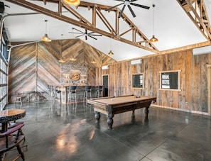 Main Whiskey Room/Speakeasy/Event Space - Private Applegate Ranch, Speakeasy Event Venue & Stays - 50+ Guest Venue Space (Jacksonville)