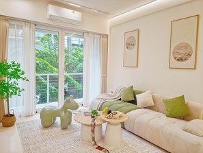 Living area - Chármony Riverside Boutique Stay & Café (Sathon)