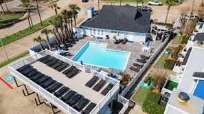 Pool - Palms Escape (Galveston)