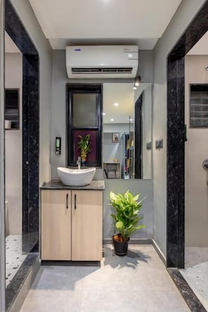 Bathroom - Coliwo Trois Hostel - Kharadi (Pune)