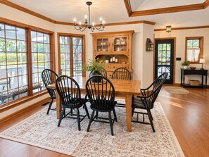 Dining - Historic Farmhouse / Venue in Tipp City (Tipp City)