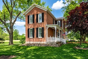 Exterior - Historic Farmhouse / Venue in Tipp City (Tipp City)