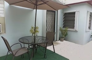 Outdoor dining - Mahogany Getaway Herbal Healing U.SV.I. (Christiansted)