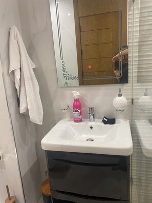 Bathroom - Vrbo Property (Tanger)