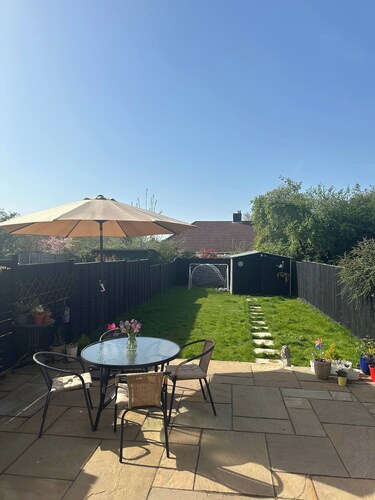 Spacious Family Home With Garden, EV Charger & Gym