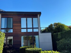 Exterior - Brand new cozy house in Broadview Seattle with AC, Puget Sound & Mountain Views (Seattle)