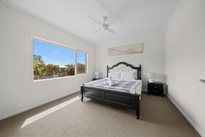 Room - Large Family Escape between Brisbane & Gold Coast (Rochedale South)