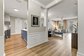Room - Luxury 3BR Modern Design Lake Views Vista Cay (Orlando)