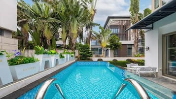 Eigener Pool