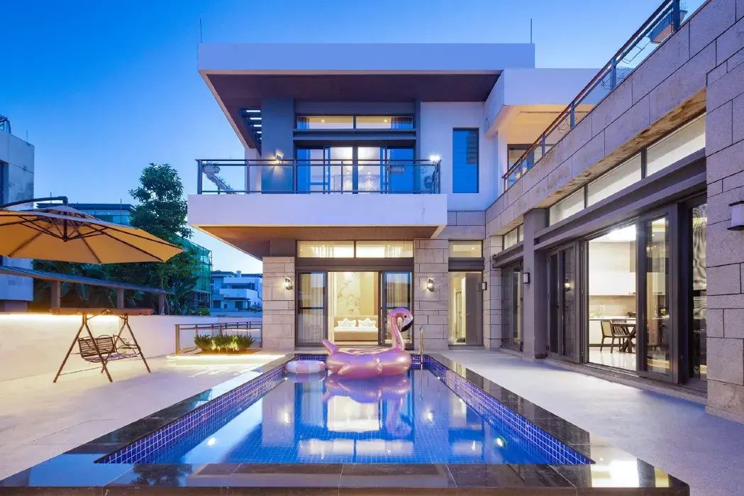 Private pool