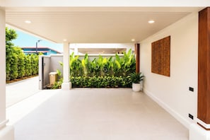 Property grounds - Brand New 2BR Villa with Private Pool in Rawai (Tambon Rawai)