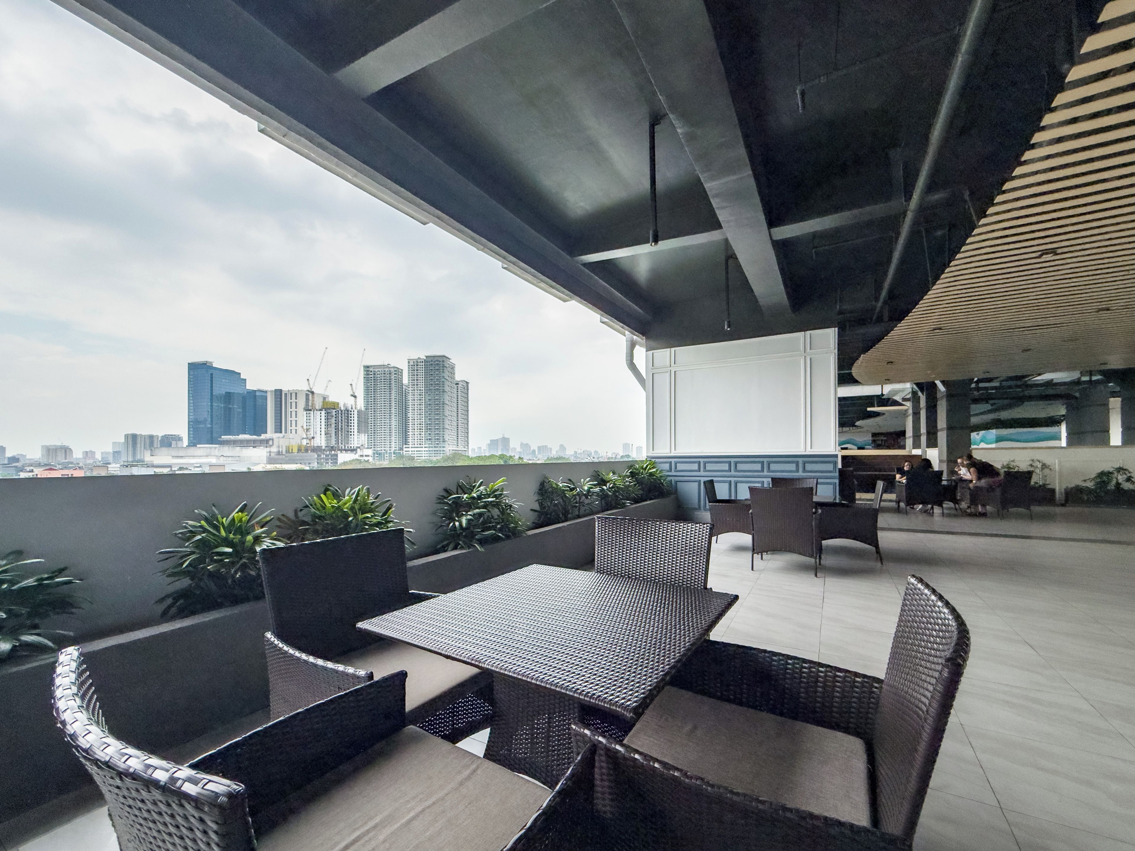 Tempat makan luar