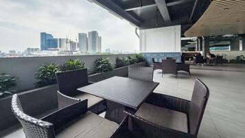 Tempat makan luar