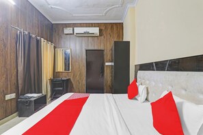 Room - Hotel O Four Square (Lucknow)
