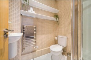 Bathroom - Little Central Covent Garden Gem (London)