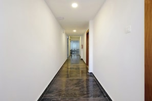 Interior - Super collection O I J SUITES (Bangalore)