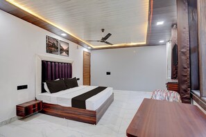 Room - Townhouse Tuessday Suites Nearst Mr (Noida)