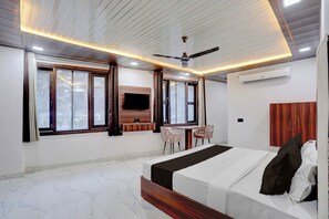 Room - Townhouse Tuessday Suites Nearst Mr (Noida)