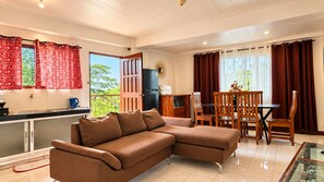 Living area - 24-7 Transient House Baguio (Baguio)