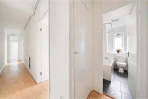 Bathroom - Central Soho Apartment | Ideal Location | Sleeps 6 (London)