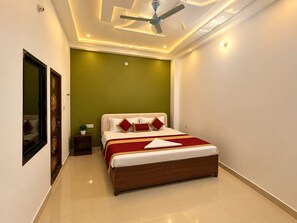 Room - Shree Hanumant Palace (Ayodhya)